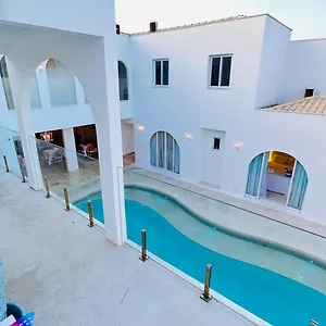 4* Hotel D'blue Boutique